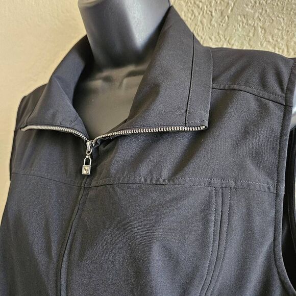 Peck & Peck Zippered Vest - Picture 2 of 6